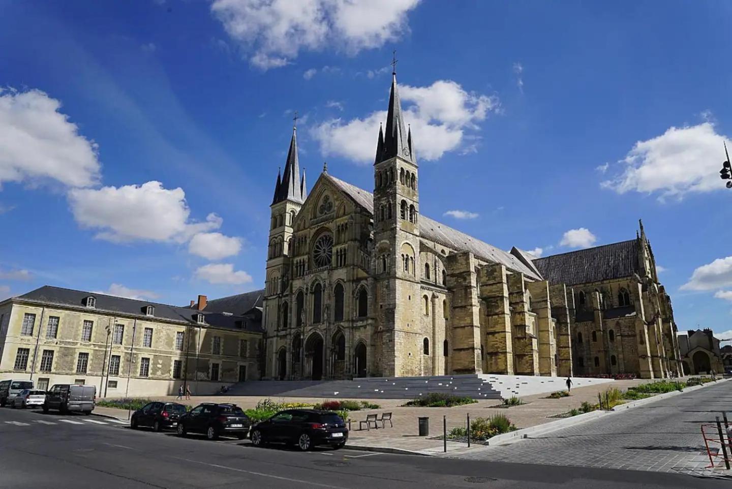 Le Clovis - Centre - Cathedrale Apartment Реймс Екстериор снимка